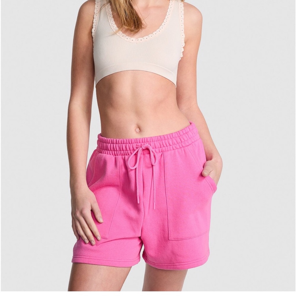 Pink Victoria’s Secret Campus Fleece Shorts Pink Gossip Size XL - Picture 2 of 8